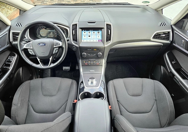 Ford S-Max cena 67900 przebieg: 157000, rok produkcji 2018 z Olsztyn małe 742